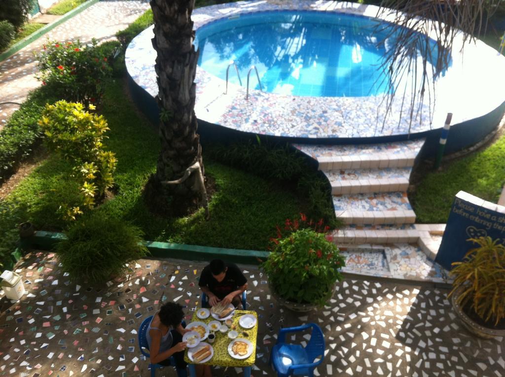 One World Village Guesthouse Bakau Exterior photo