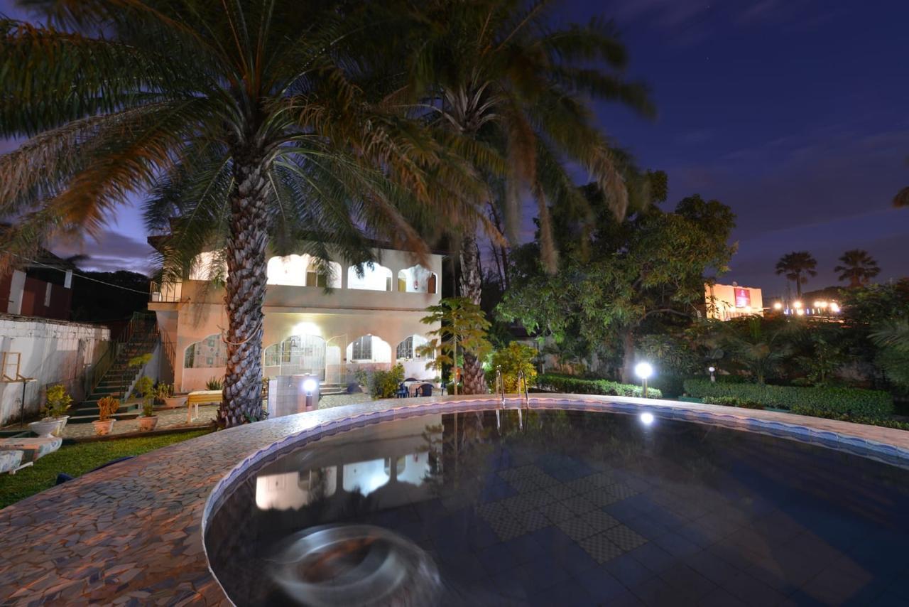 One World Village Guesthouse Bakau Exterior photo